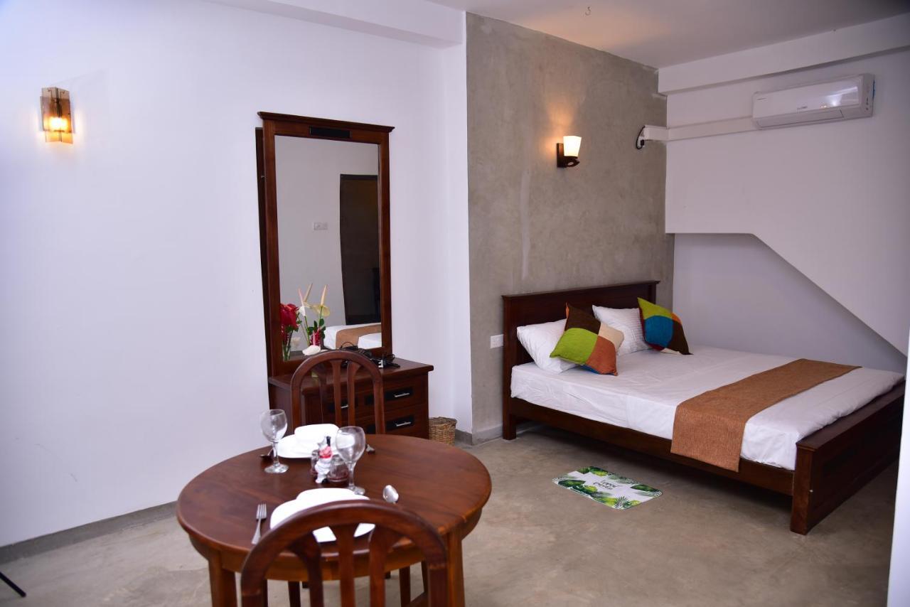 Lily Holiday Apartments Хикадува Екстериор снимка